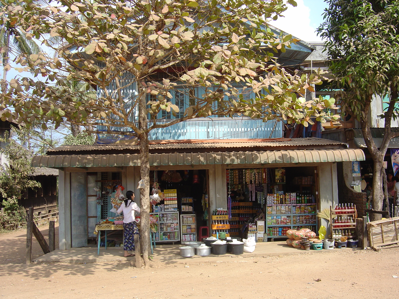 Picture Myanmar Road from Dawei to Maungmagan beach 2005-01 9 - Discover Road from Dawei to Maungmagan beach