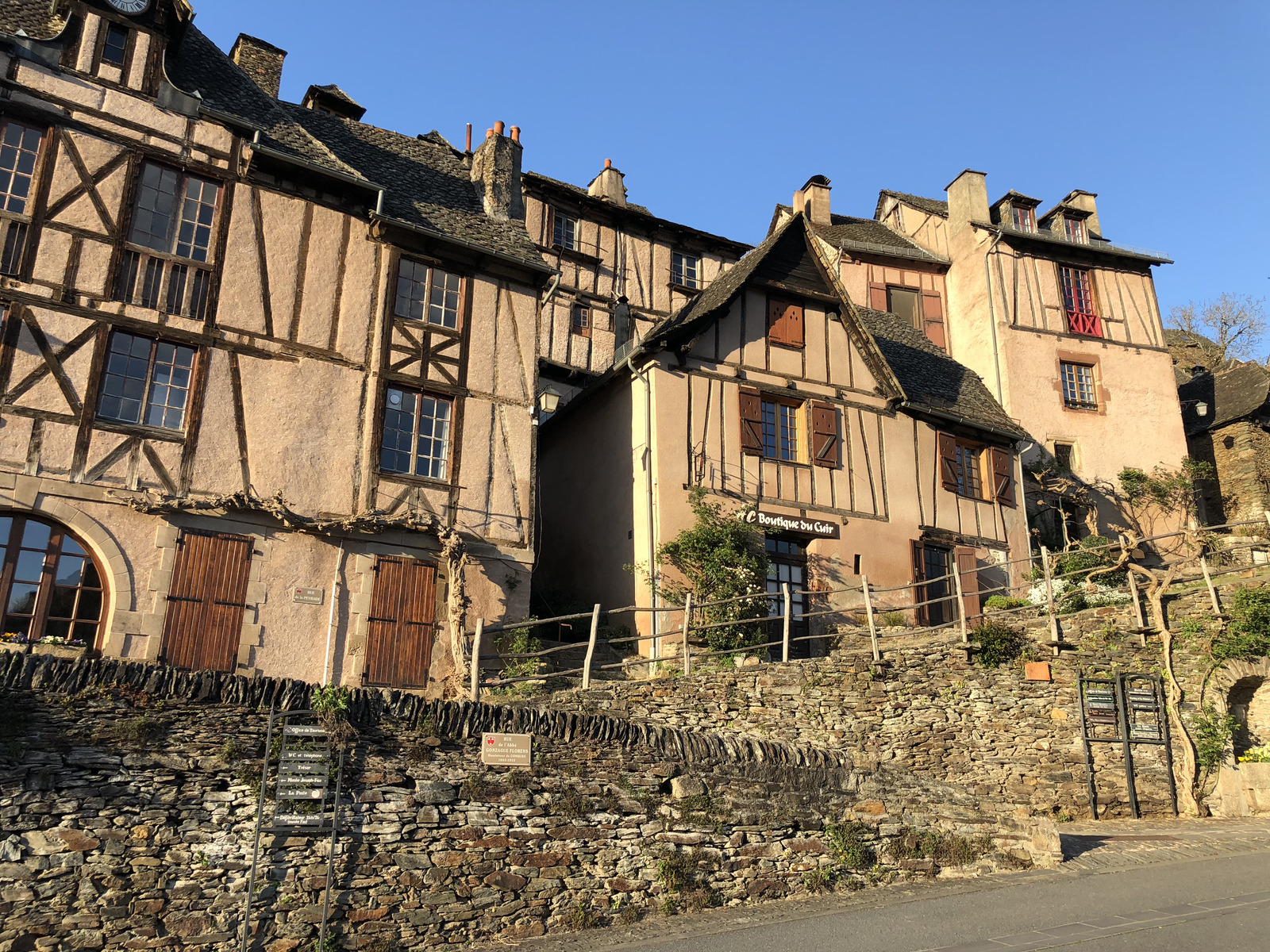 Picture France Conques 2018-04 199 - Sightseeing Conques