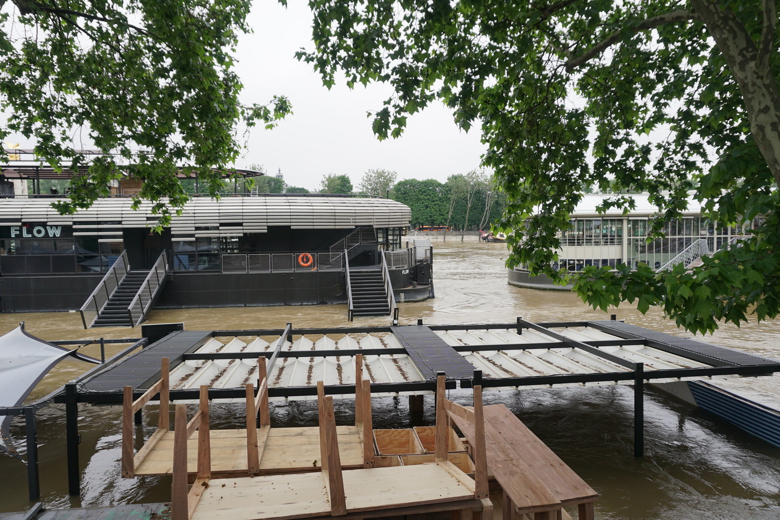 Picture France Paris Seine river 2016-06 80 - View Seine river