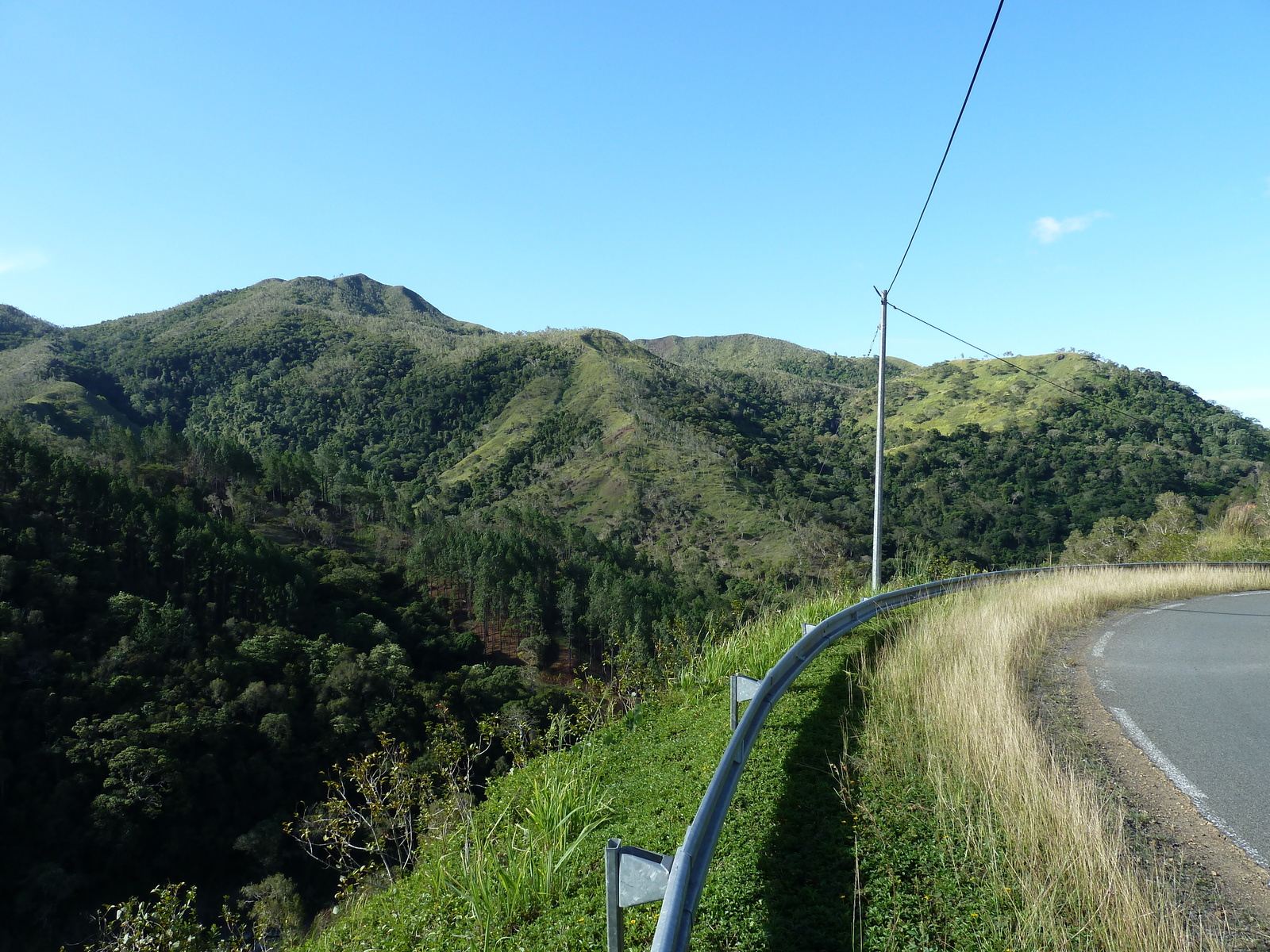 Picture New Caledonia Canala to La Foa road 2010-05 24 - Trips Canala to La Foa road