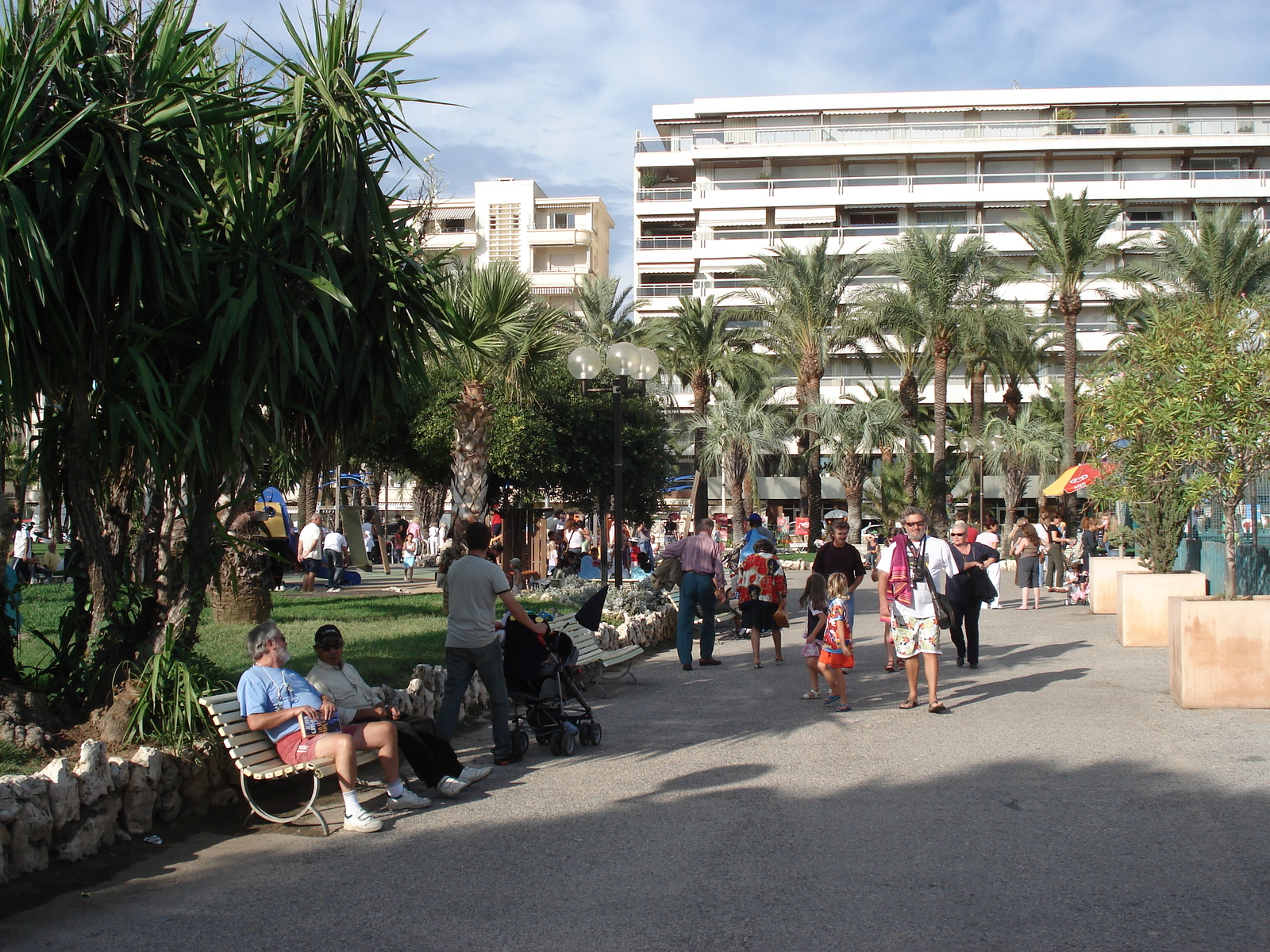 Picture France Cannes 2006-09 11 - Car Rental Cannes