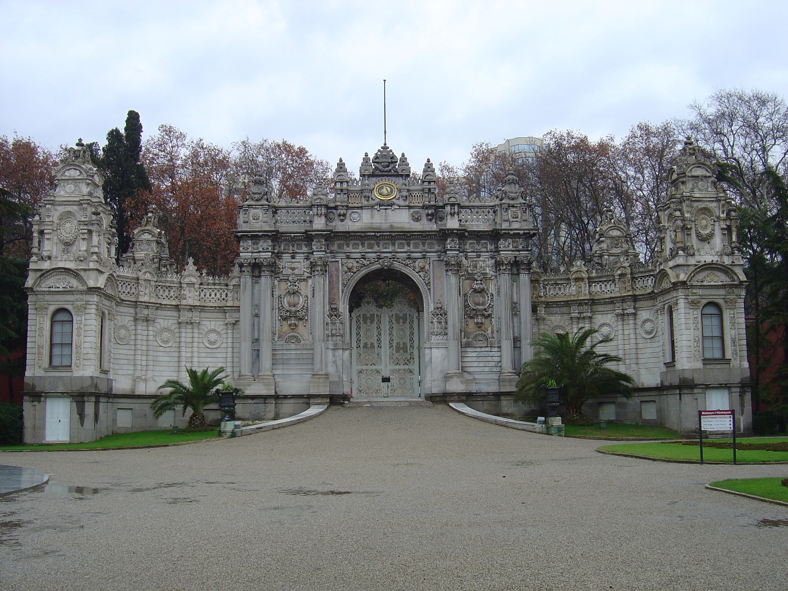 Picture Turkey Istanbul Dolmabahce Palace 2004-12 65 - Tourist Attraction Dolmabahce Palace