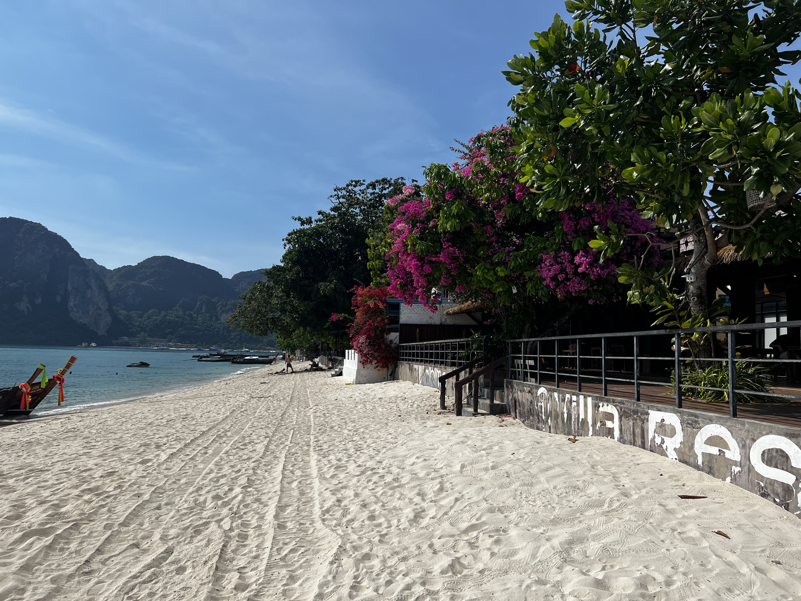 Picture Thailand Ko Phi Phi Don 2021-12 87 - Perspective Ko Phi Phi Don