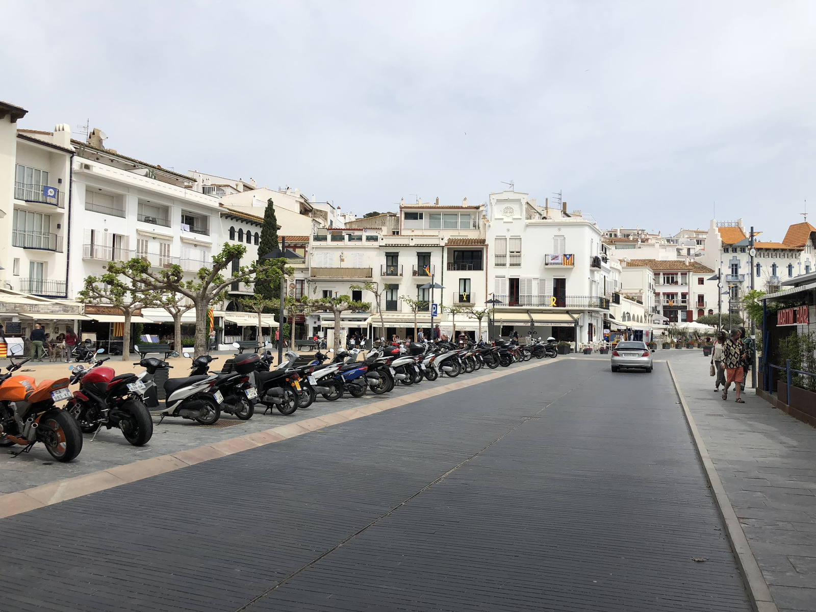 Picture Spain Cadaques 2018-04 28 - View Cadaques