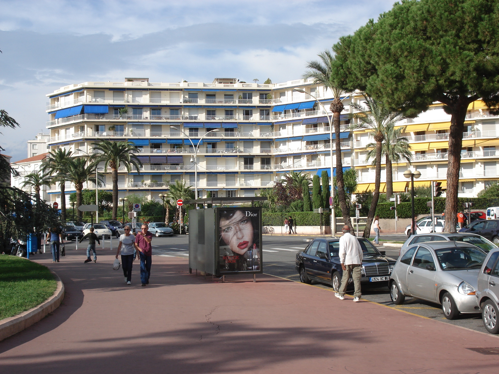 Picture France Cannes 2006-09 38 - Road Cannes