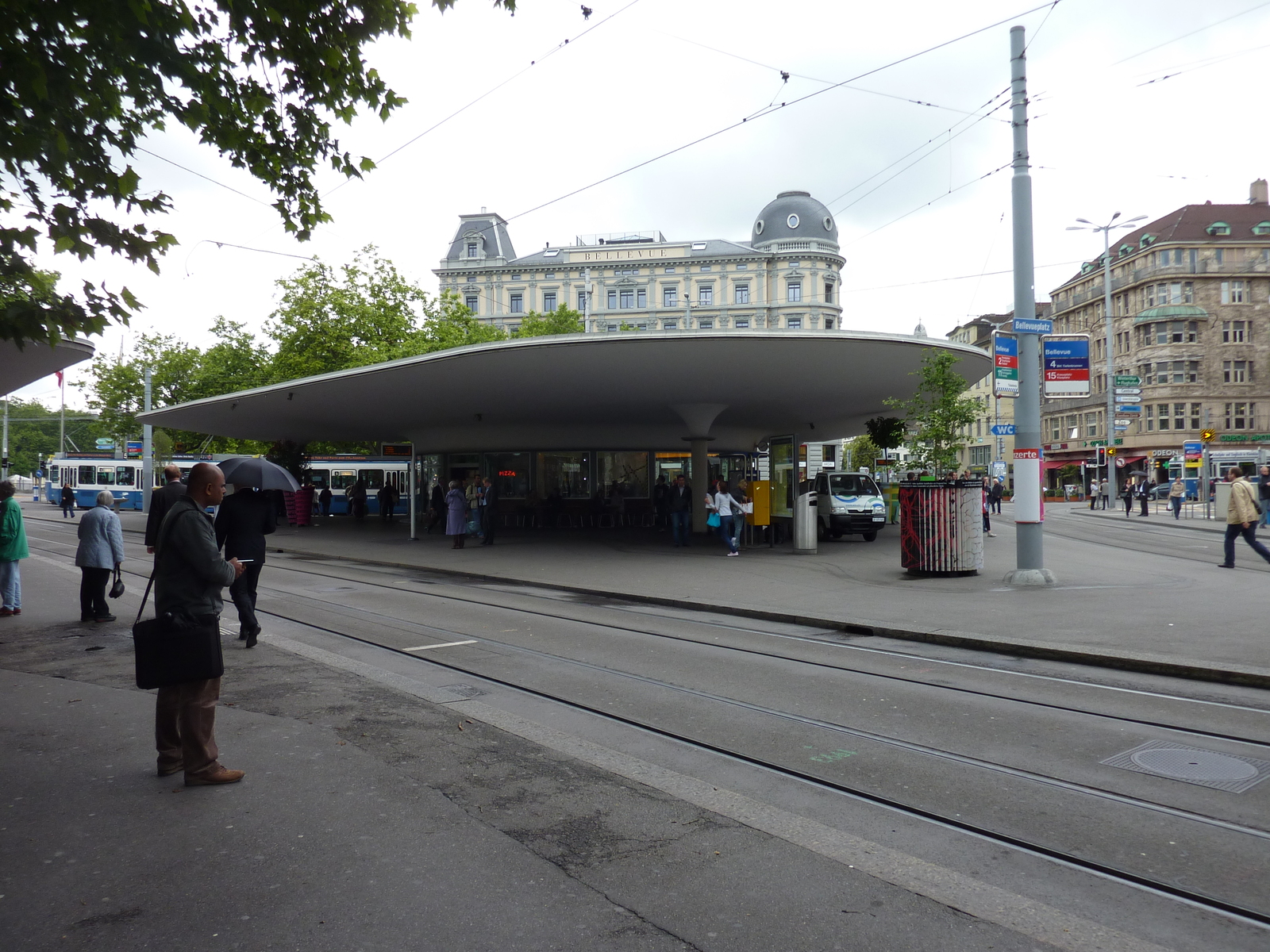 Picture Swiss Zurich 2009-06 46 - Tourist Zurich