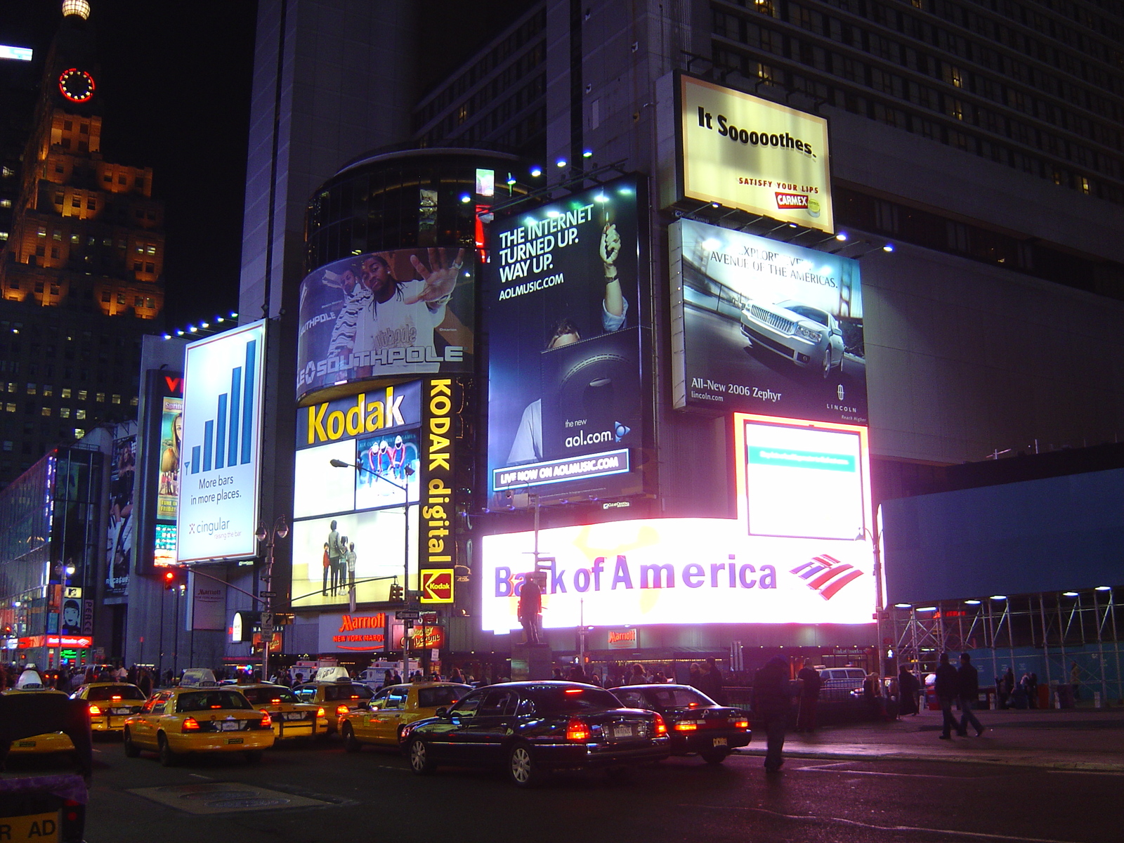 Picture United States New York Time Square 2006-03 18 - Shopping Mall Time Square