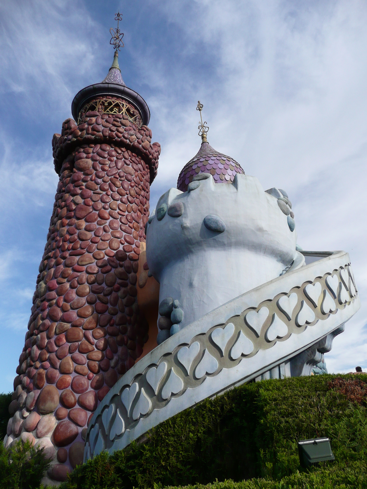 Picture France Disneyland Paris Alice Labyrinth 2007-07 20 - Tourist Places Alice Labyrinth