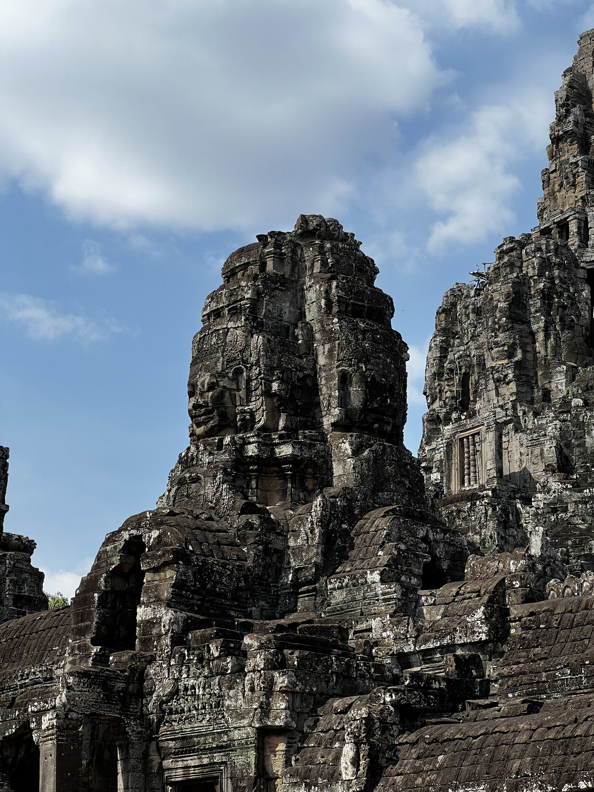 Picture Cambodia Siem Reap Bayon 2023-01 112 - Car Bayon