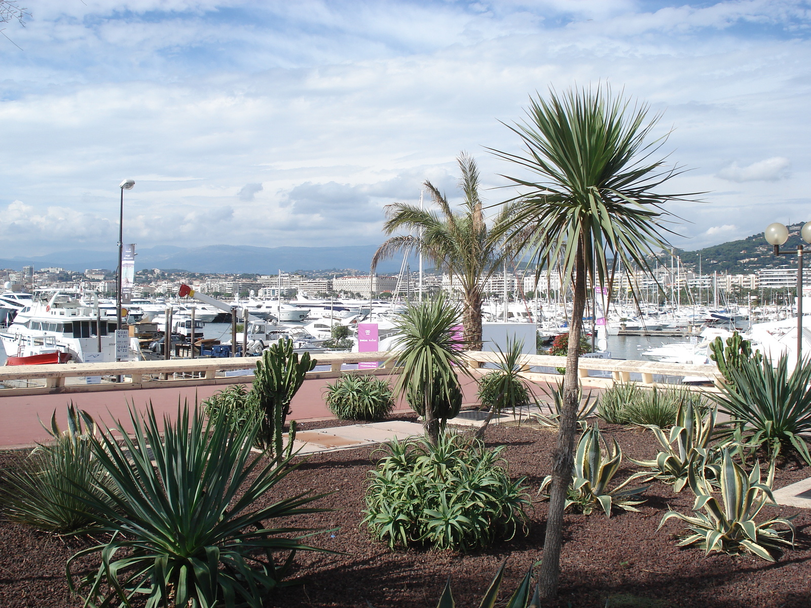 Picture France Cannes 2006-09 39 - Perspective Cannes