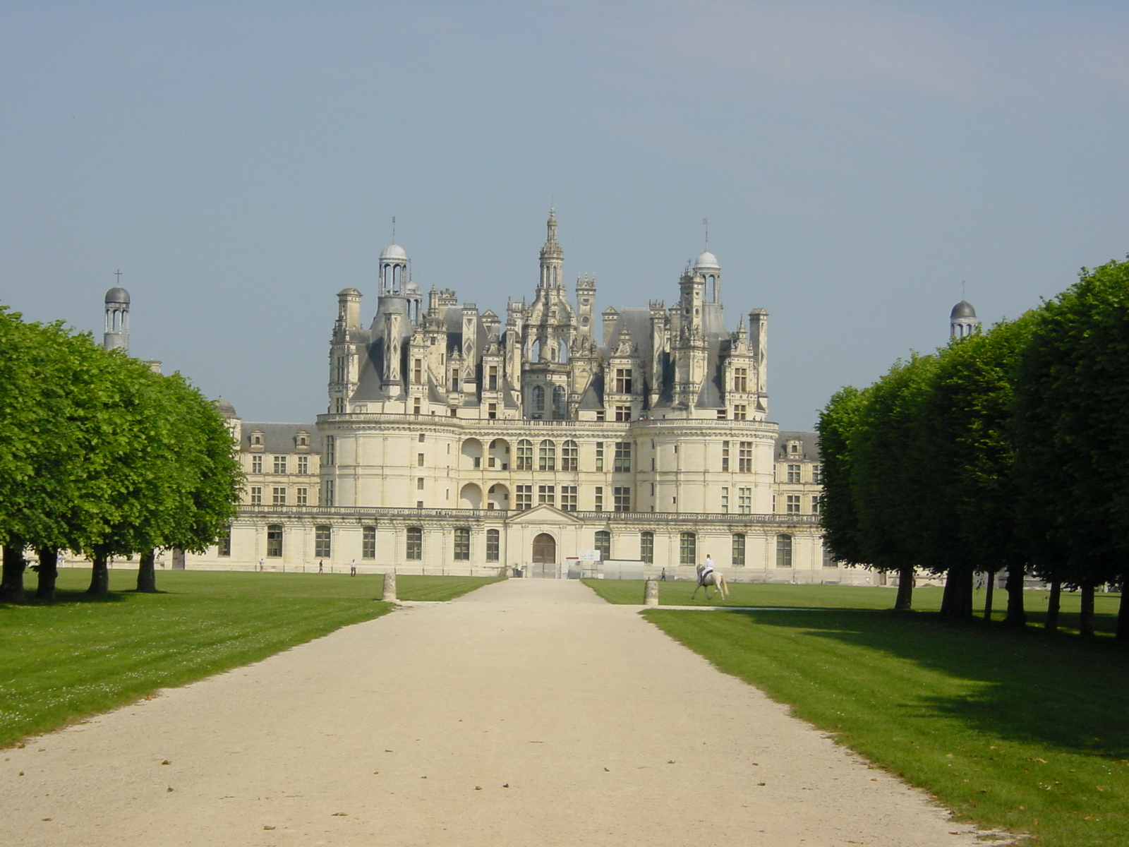 Picture France Chambord 2003-05 22 - Store Chambord