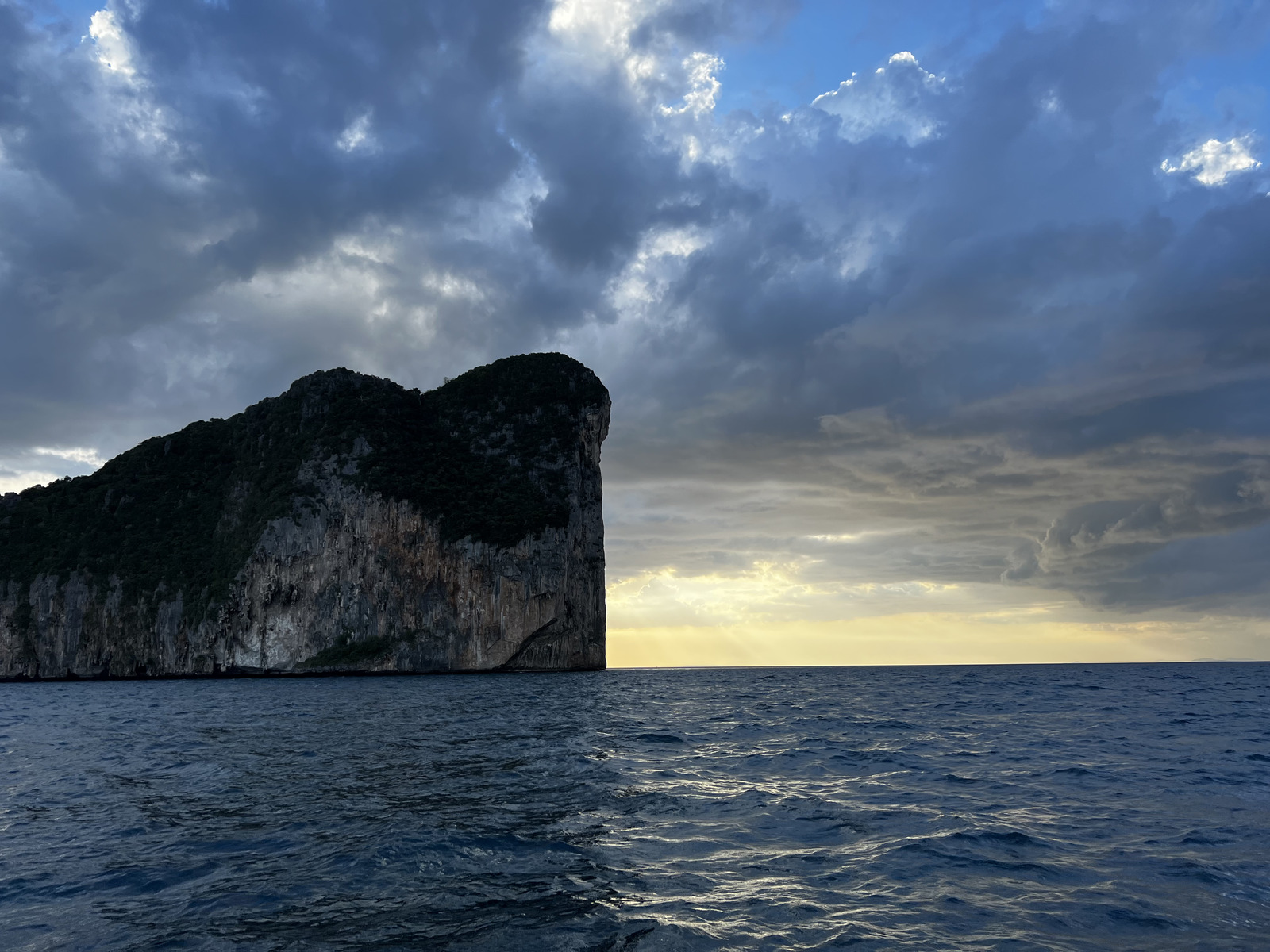 Picture Thailand Ko Phi Phi Ley 2021-12 11 - Photographer Ko Phi Phi Ley