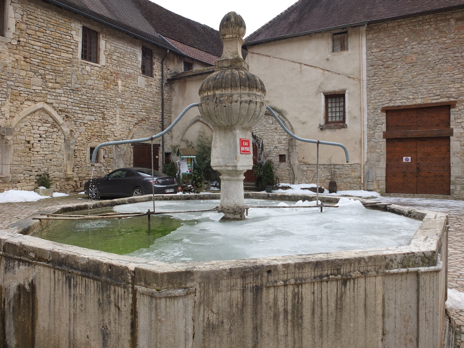 Picture France Baume les Messieurs 2012-02 17 - Tourist Attraction Baume les Messieurs