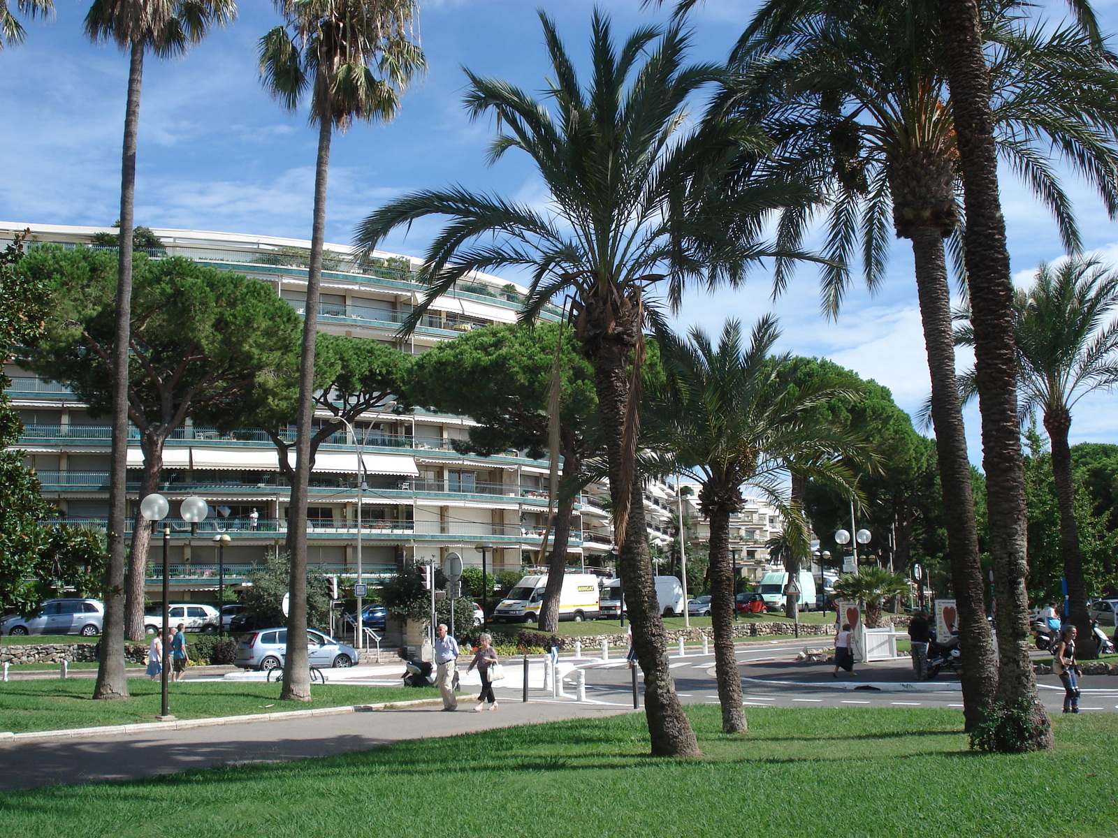 Picture France Cannes 2006-09 12 - Road Cannes