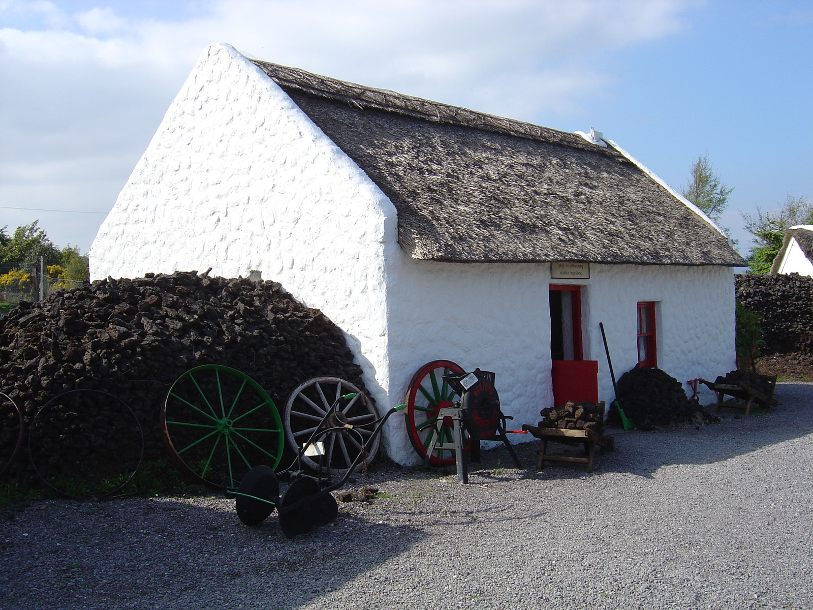 Picture Ireland Kerry Bog village 2004-05 8 - Car Kerry Bog village