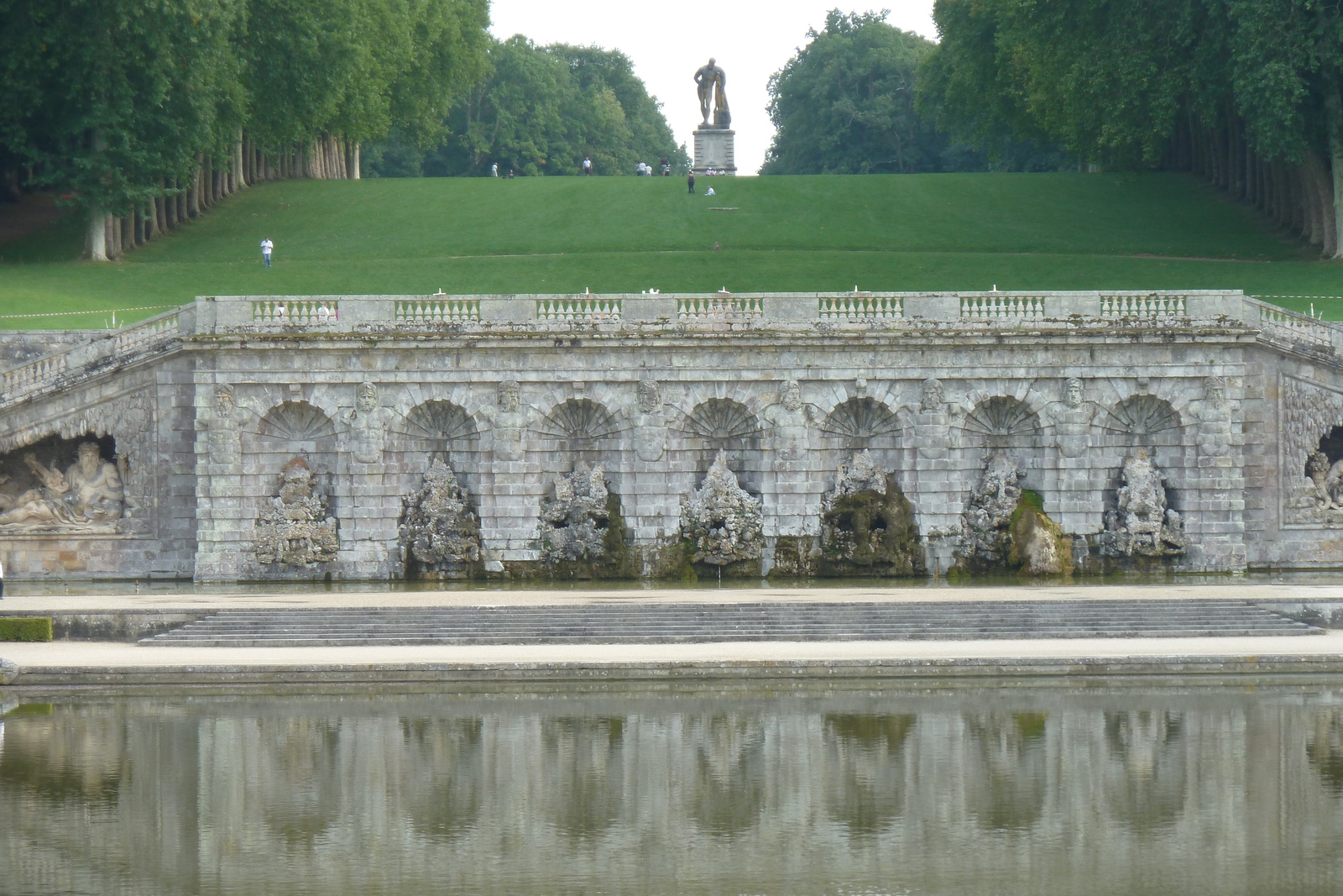 Picture France Vaux Le Vicomte Castle Vaux Le Vicomte Gardens 2010-09 63 - Tourist Vaux Le Vicomte Gardens