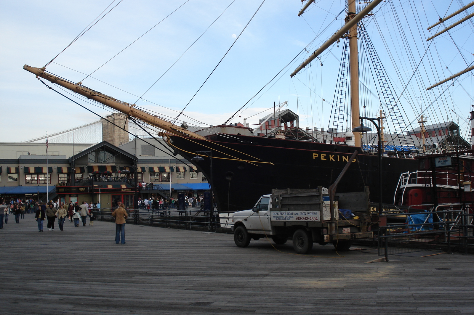 Picture United States New York South Street seaport 2006-03 28 - Shopping Mall South Street seaport