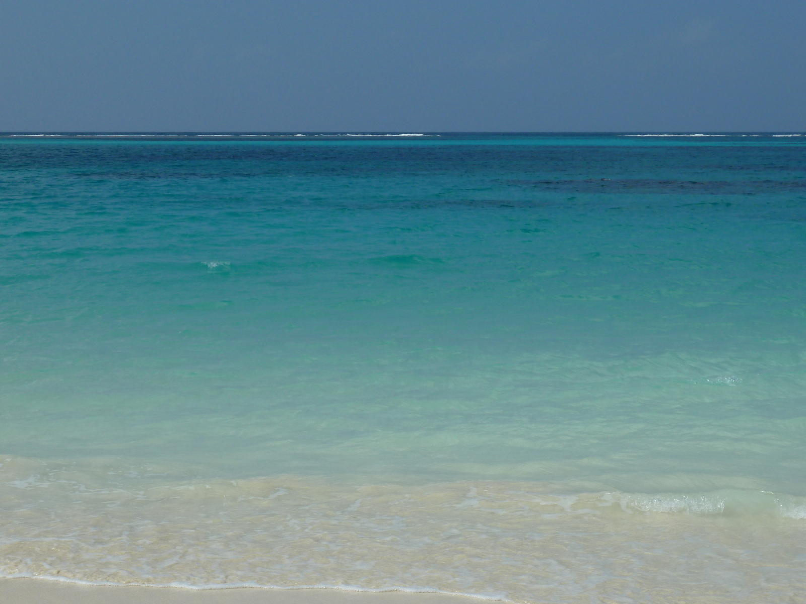 Picture New Caledonia Lifou Chateaubriant bay 2010-05 12 - Discover Chateaubriant bay