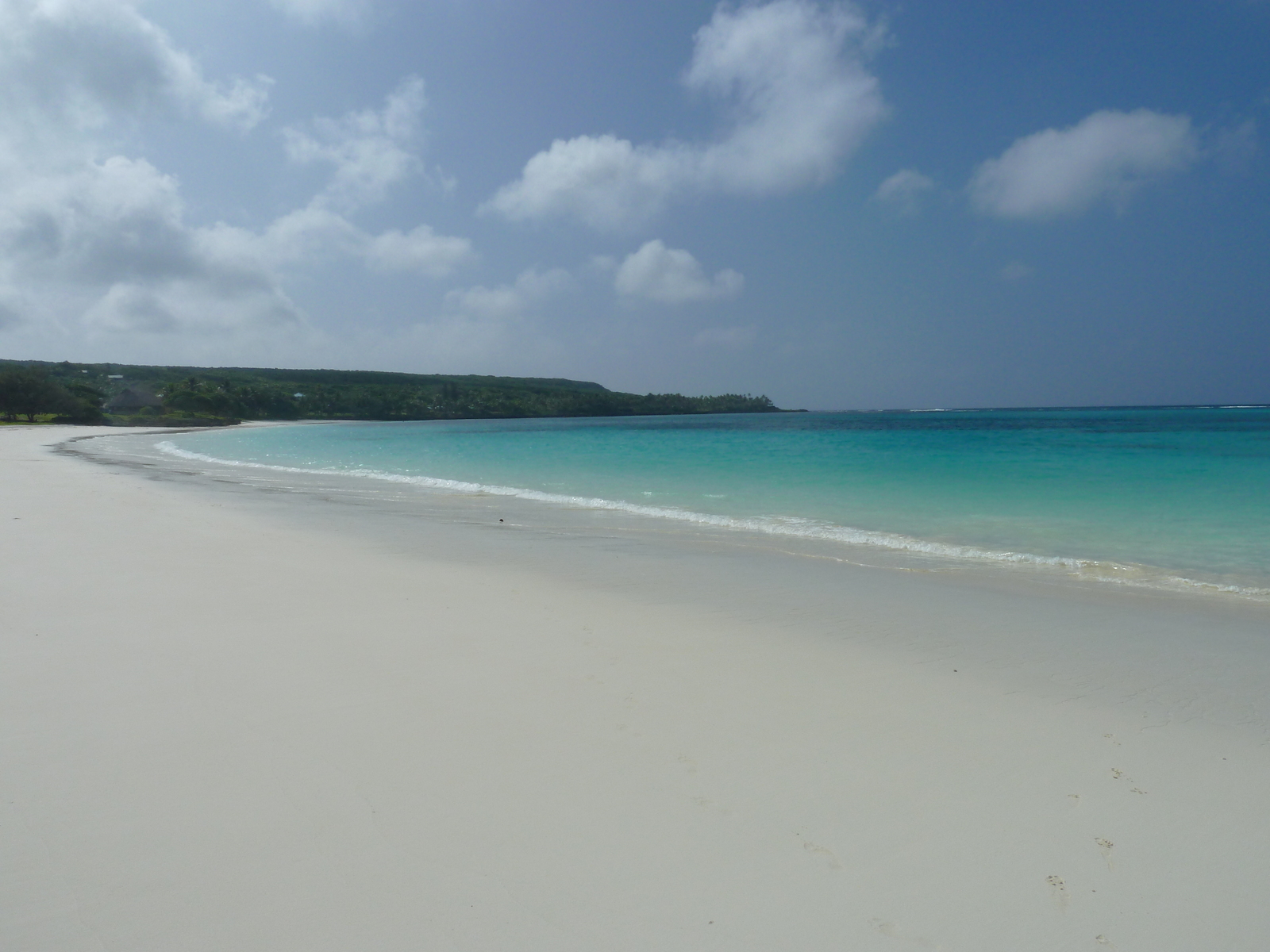 Picture New Caledonia Lifou Chateaubriant bay 2010-05 0 - Flights Chateaubriant bay