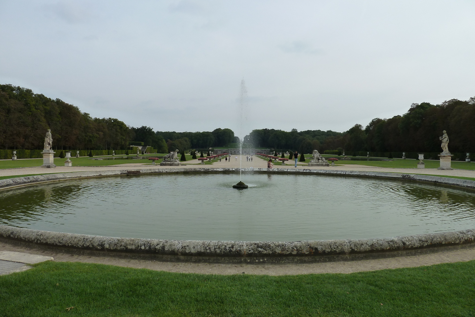 Picture France Vaux Le Vicomte Castle Vaux Le Vicomte Gardens 2010-09 17 - Views Vaux Le Vicomte Gardens