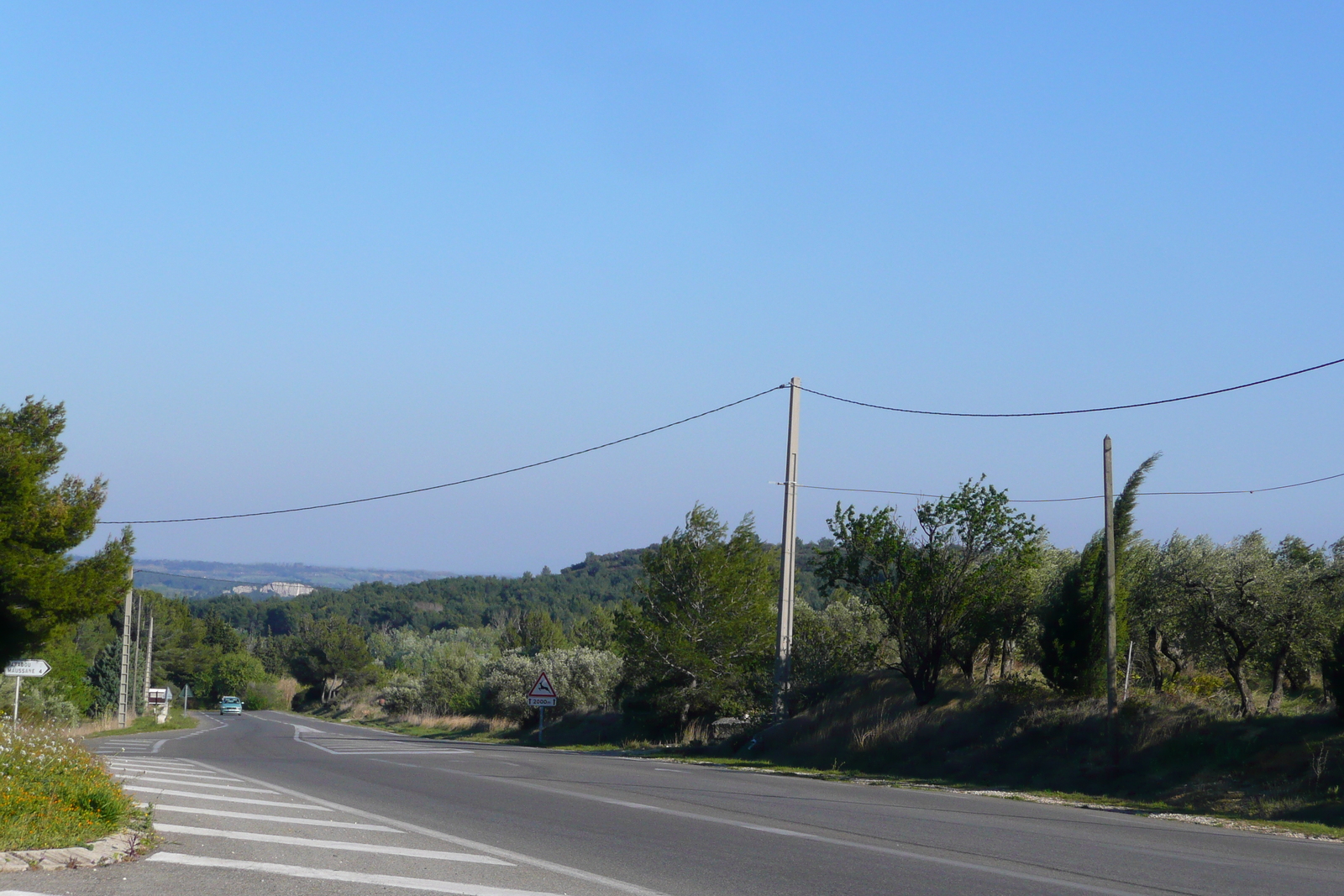 Picture France Provence Baux de Provence to Tarascon road 2008-04 10 - Photographer Baux de Provence to Tarascon road