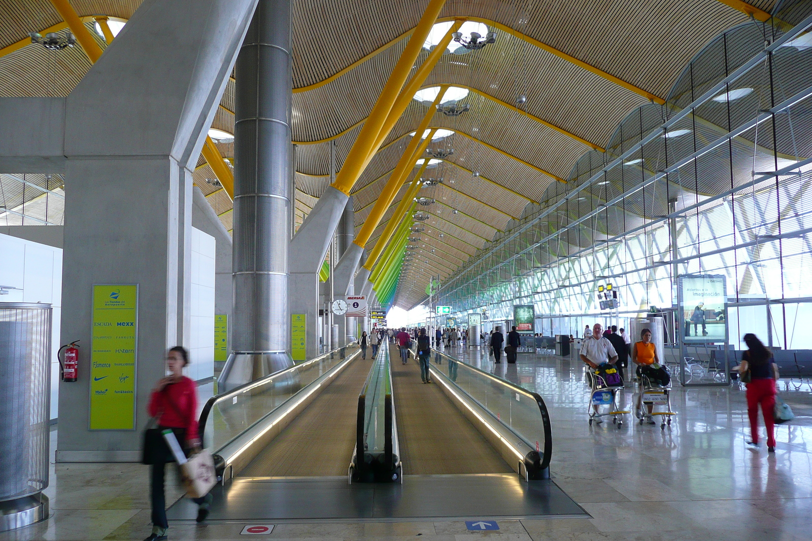 Picture Spain Madrid Barajas Airport 2007-09 56 - Shopping Mall Barajas Airport