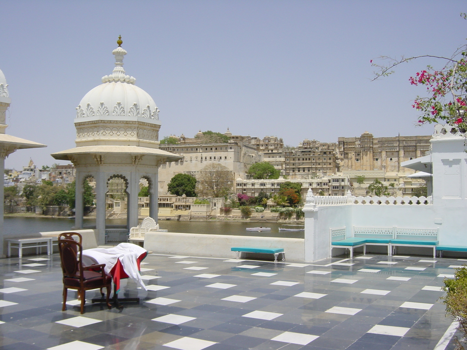 Picture India Udaipur Lake Palace Hotel 2003-05 0 - Discover Lake Palace Hotel