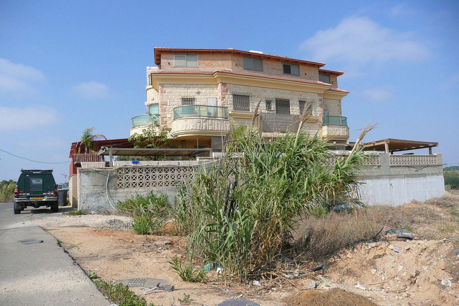 Picture Israel Rishon Le Zion 2007-06 39 - Perspective Rishon Le Zion