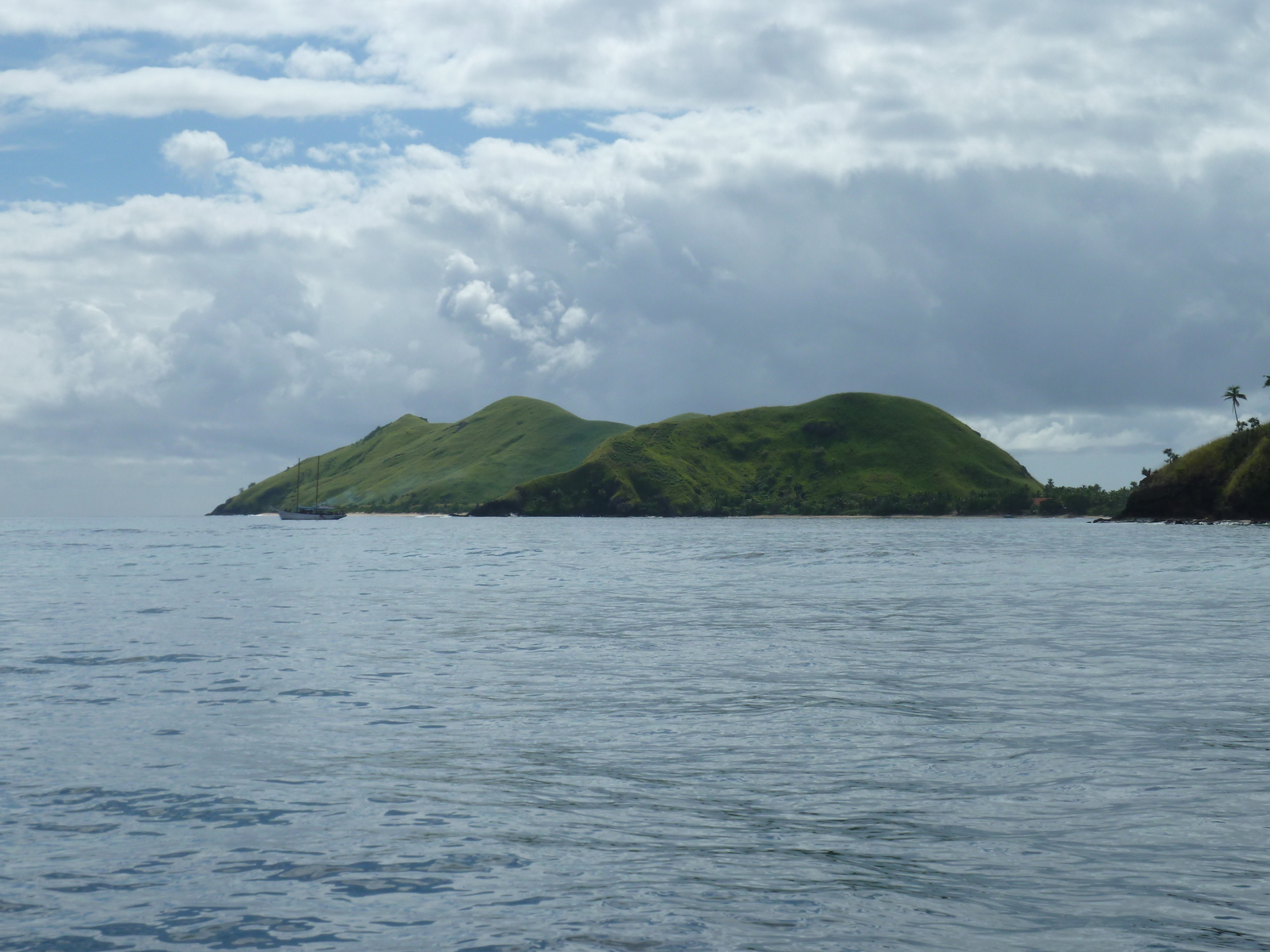 Picture Fiji Amunuca Island to Castaway Island 2010-05 10 - Perspective Amunuca Island to Castaway Island