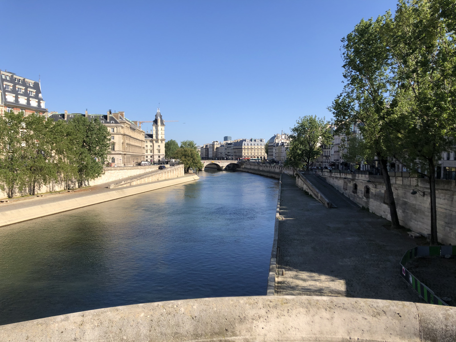 Picture France Paris lockdown 2020-04 53 - View Paris lockdown