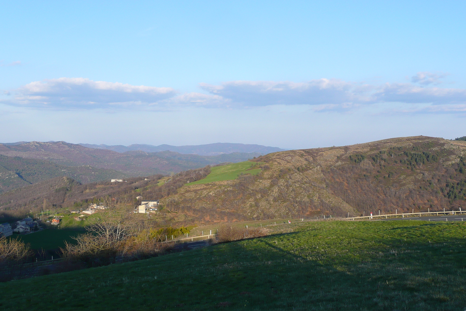 Picture France Cevennes Mountains 2008-04 29 - Perspective Cevennes Mountains