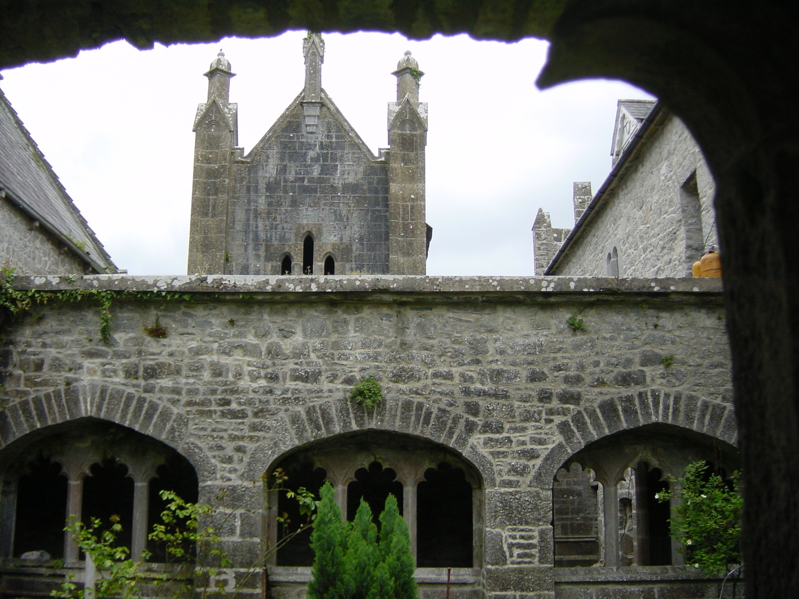 Picture Ireland Limerick County Adare 2004-05 15 - Perspective Adare