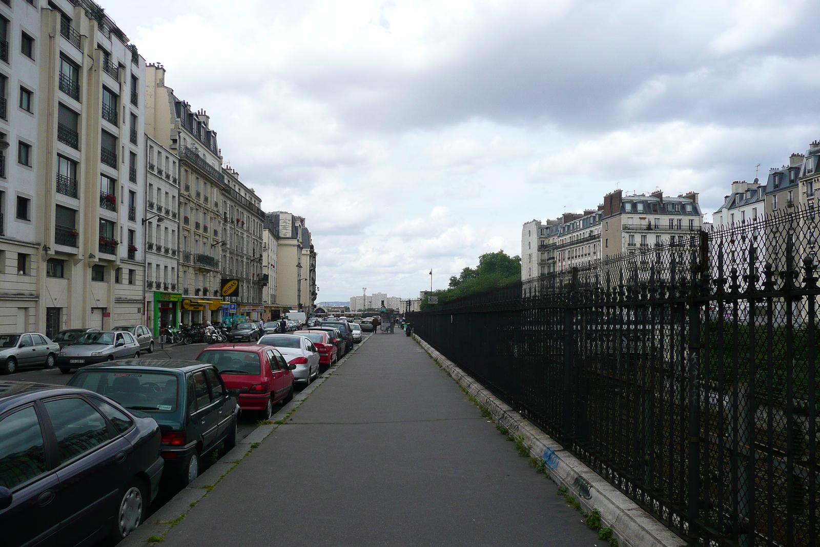 Picture France Paris Rue de Rome 2007-06 104 - Photographers Rue de Rome