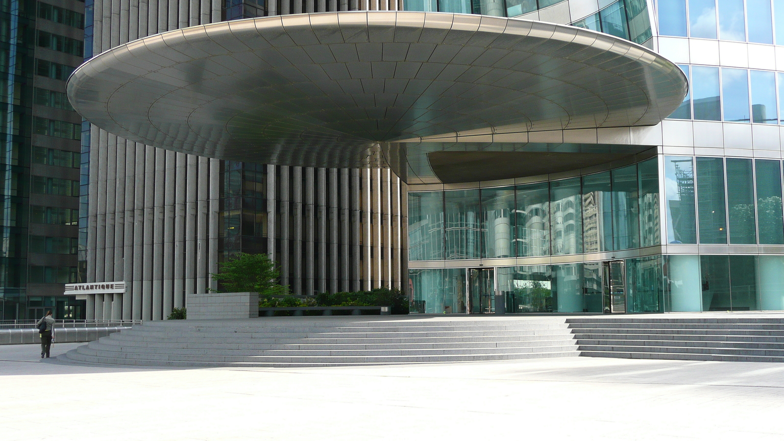 Picture France Paris La Defense 2007-05 169 - Views La Defense