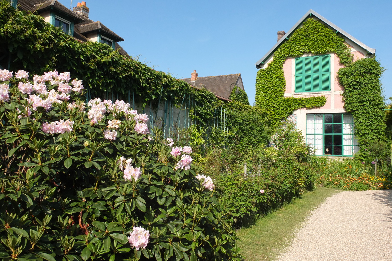 Picture France Giverny 2013-06 104 - Car Giverny