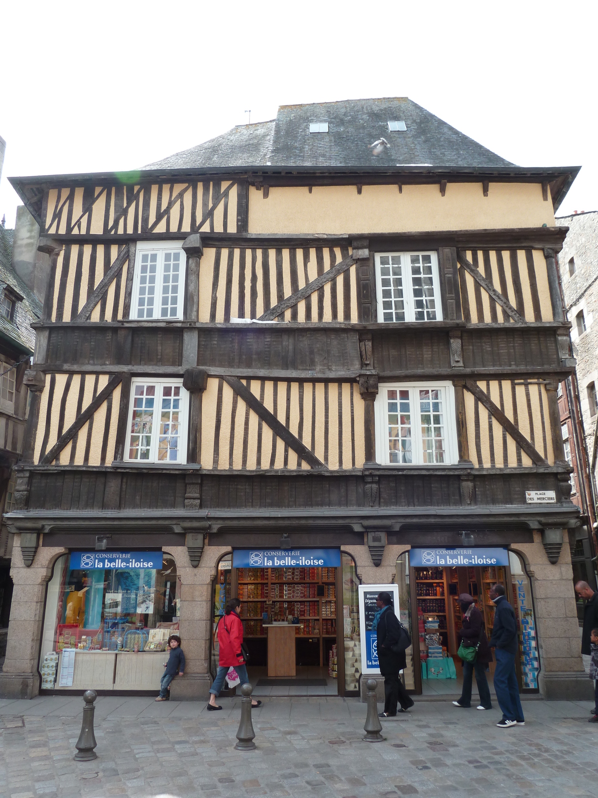 Picture France Dinan 2010-04 27 - Photographers Dinan