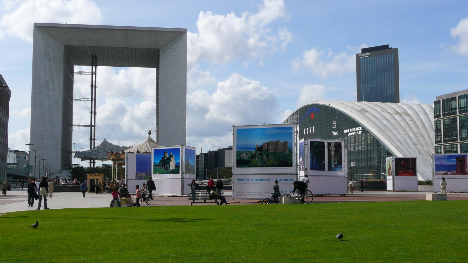 Picture France Paris La Defense 2007-05 72 - Tourist Places La Defense