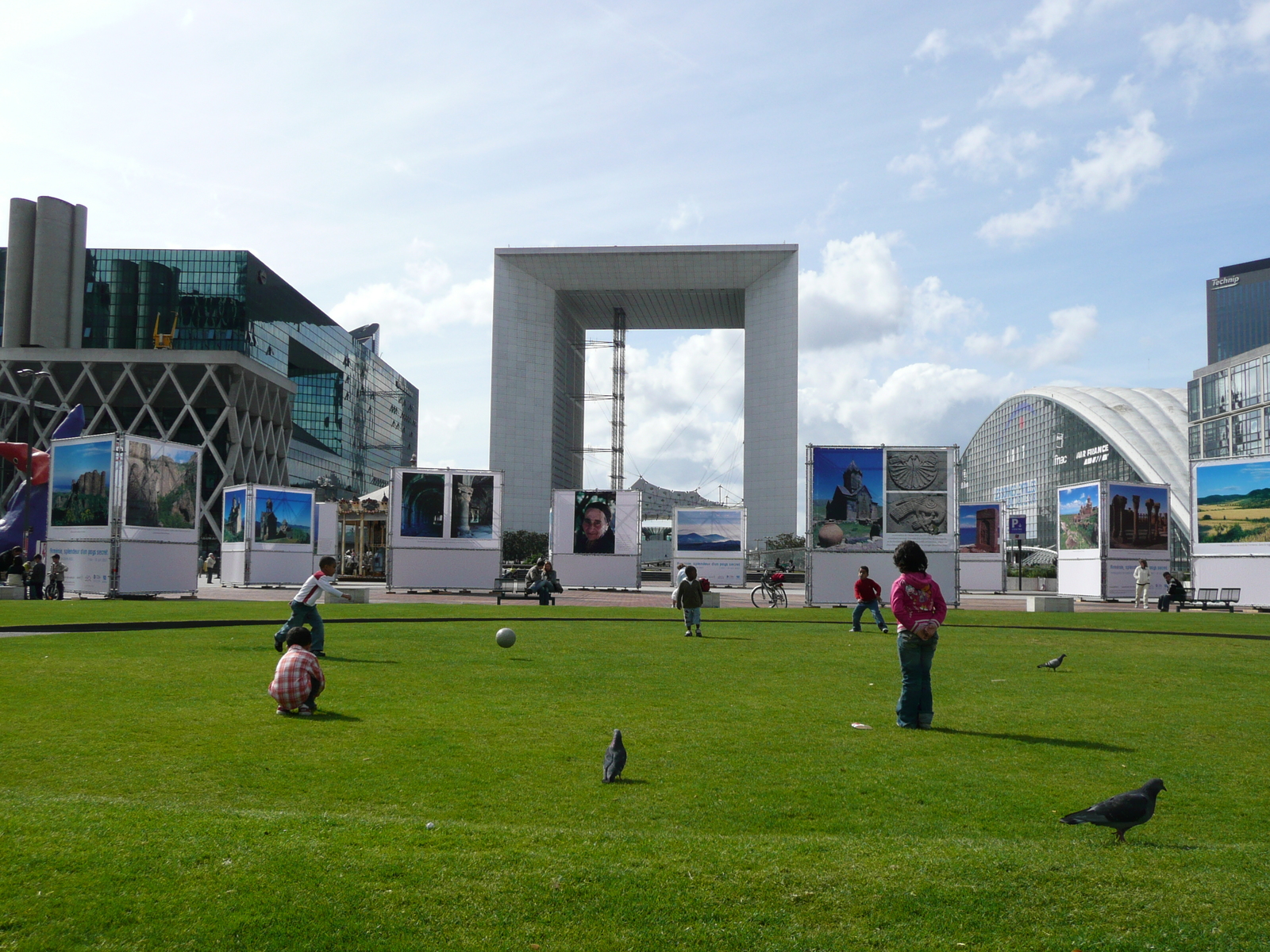 Picture France Paris La Defense 2007-05 188 - Tourist Places La Defense