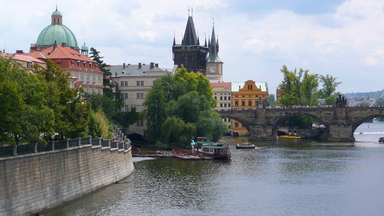 Picture Czech Republic Prague Vltava river 2007-07 16 - Perspective Vltava river