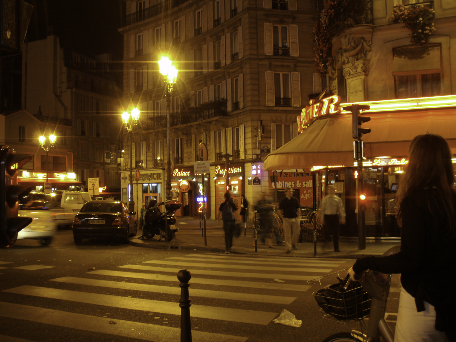 Picture France Paris Pigalle by night 2007-07 22 - Perspective Pigalle by night