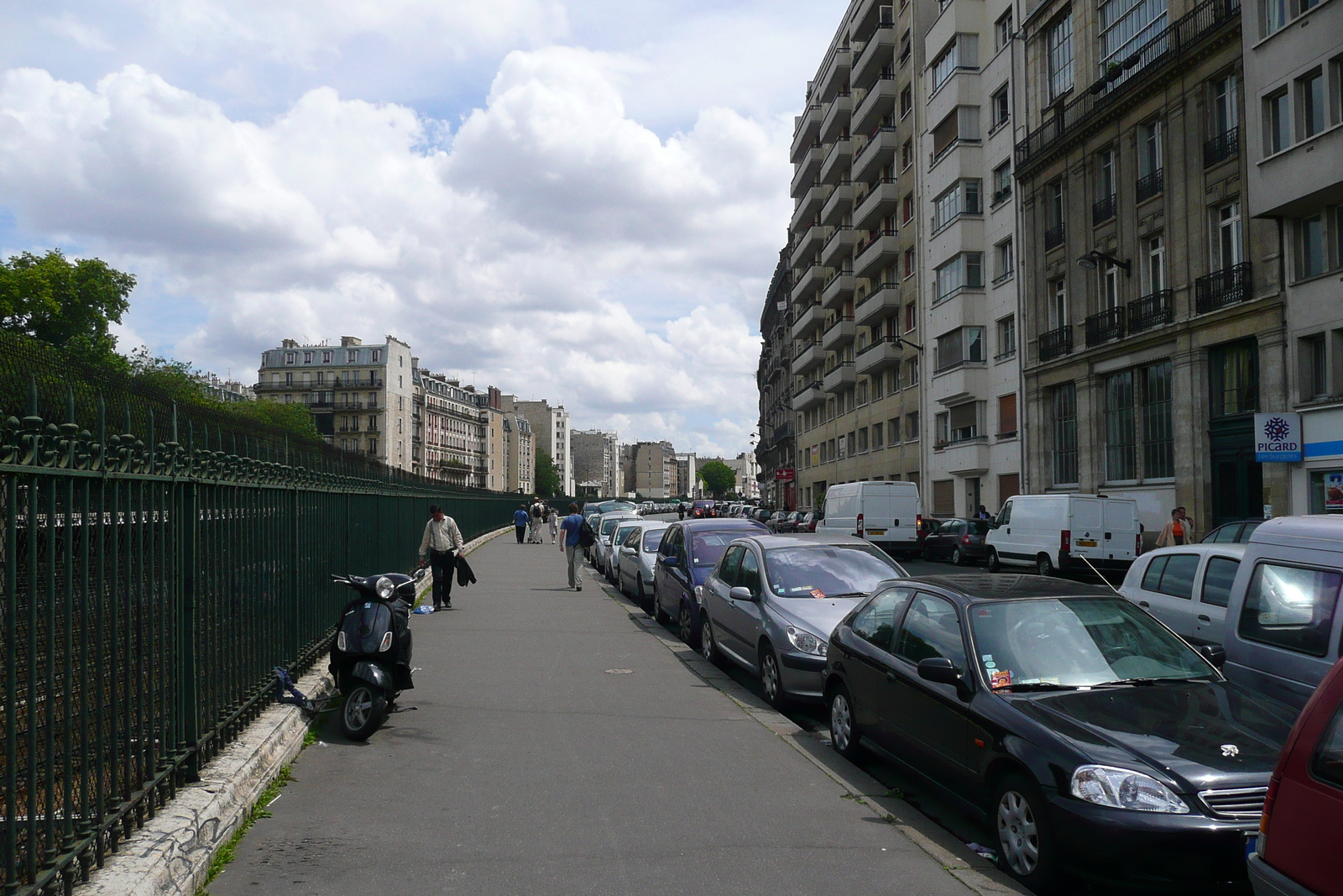 Picture France Paris Rue de Rome 2007-06 4 - Perspective Rue de Rome