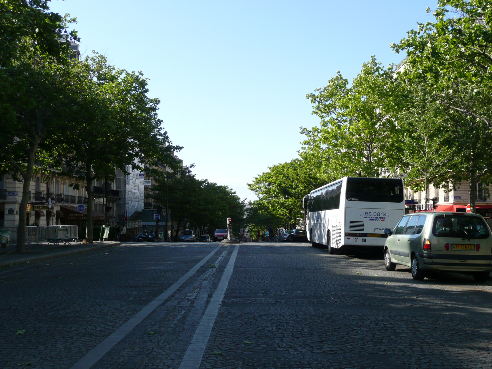 Picture France Paris Etoile and Arc de Triomphe 2007-05 147 - Road Etoile and Arc de Triomphe