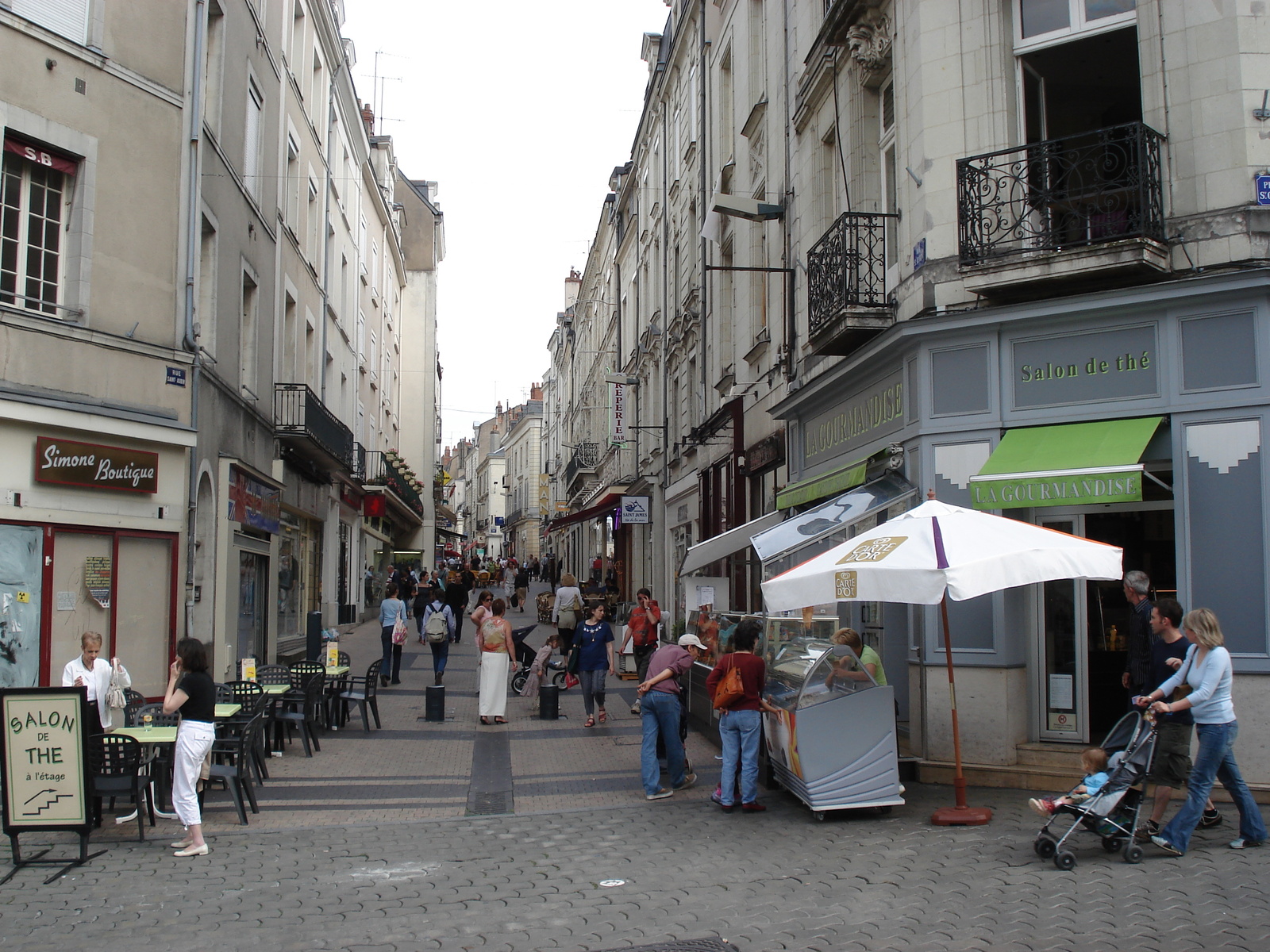 Picture France Angers 2006-06 92 - Pictures Angers