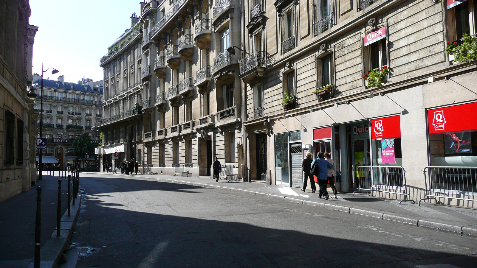 Picture France Paris 17th Arrondissement Avenue de Wagram 2007-05 15 - Sight Avenue de Wagram