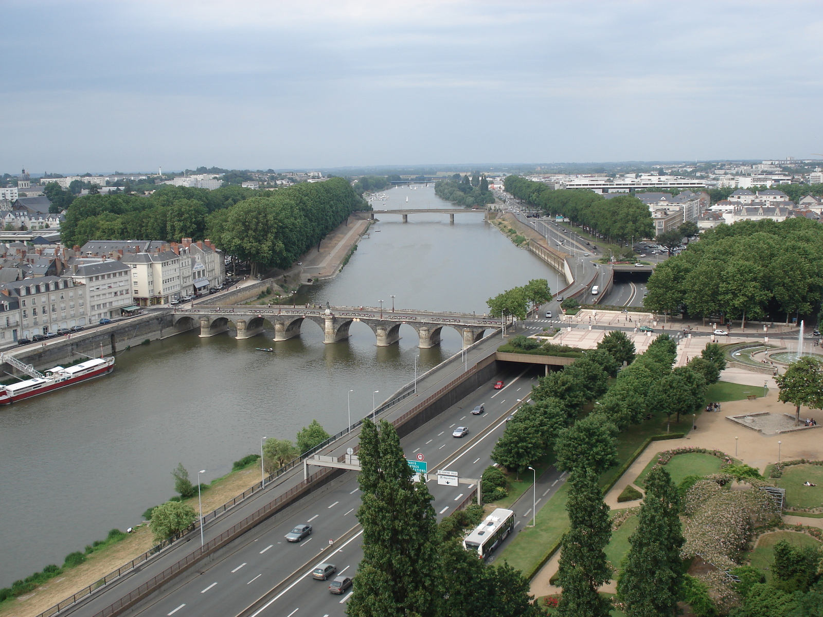 Picture France Angers 2006-06 58 - Car Rental Angers