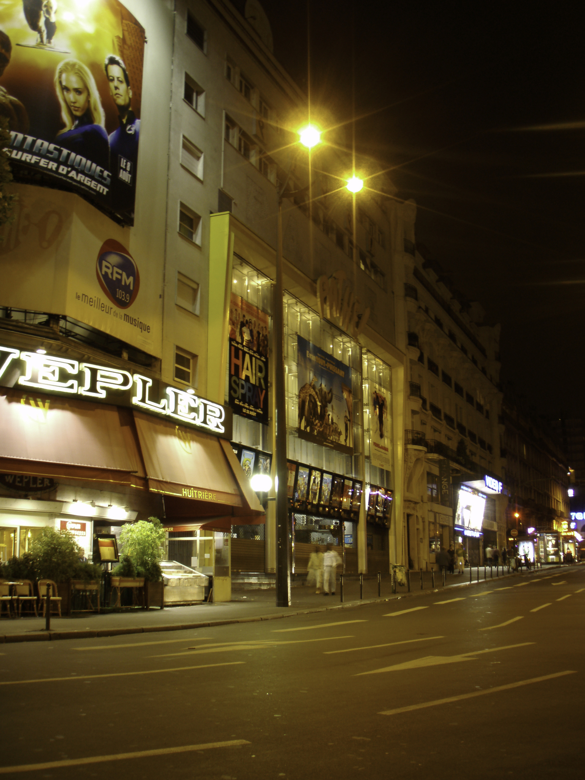 Picture France Paris Pigalle by night 2007-07 30 - Visit Pigalle by night