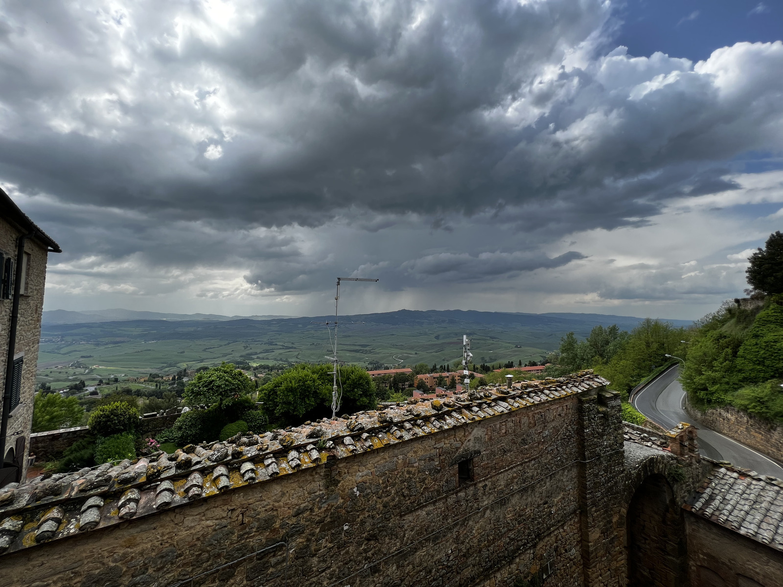 Picture Italy Volterra 2022-05 54 - Perspective Volterra