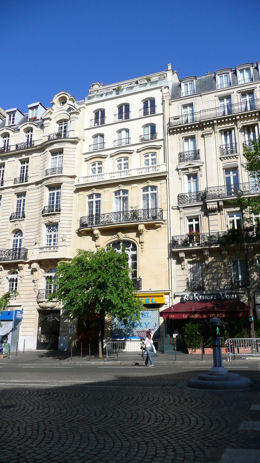 Picture France Paris 17th Arrondissement Avenue de Wagram 2007-05 9 - Flight Avenue de Wagram