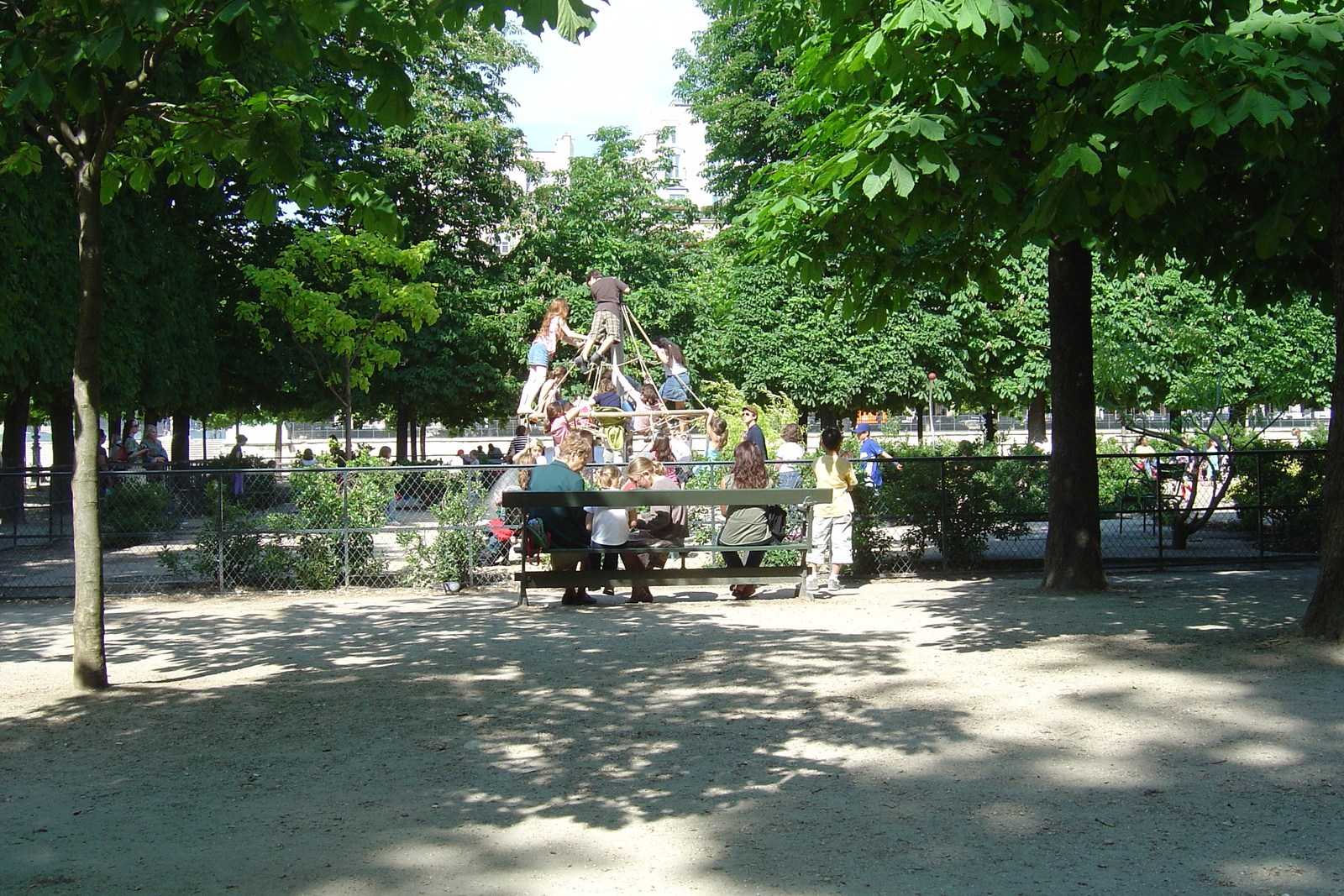 Picture France Paris Garden of Tuileries 2007-05 361 - Sight Garden of Tuileries