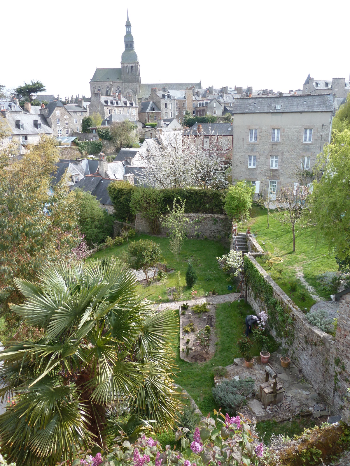 Picture France Dinan Dinan city walls 2010-04 26 - Journey Dinan city walls